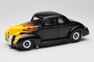 Ford Deluxe Hot Rod Preto Universal Hobbies 1:18 6002 Metal