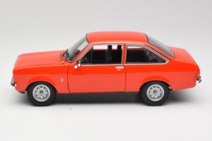 Ford Escort Mk2 Signal Orange Minichamps 1:18 150084100 Metal - imagem 4 de 8