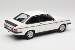 Ford Escort Mk2 RS 2000 LHD Branco Minichamps 1:18 150084300 Metal - imagem 3 de 8