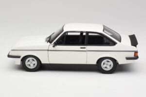 Ford Escort Mk2 RS 2000 LHD Branco Minichamps 1:18 150084300 Metal - imagem 4 de 8
