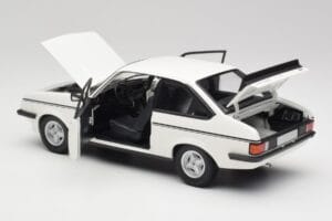 Ford Escort Mk2 RS 2000 LHD Branco Minichamps 1:18 150084300 Metal - imagem 5 de 8