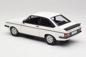 Ford Escort Mk2 RS 2000 LHD Branco Minichamps 1:18 150084300 Metal - imagem 7 de 8