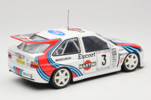 Ford Escort RS Cosworth Martini #3 1000 Miglia 1995 UT Models 1:18 39550 Metal - imagem 3 de 8