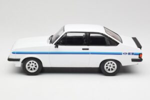 Ford Escort Mk2 RS 2000 Branco MCG 1:18 MCG18439 Metal - imagem 3 de 6