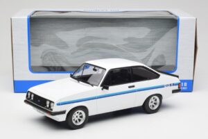 Ford Escort Mk2 RS 2000 Branco MCG 1:18 MCG18439 Metal - imagem 6 de 6
