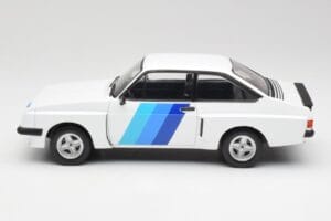 Ford Escort Mk2 RS 2000 X-Pack Diamond Branco & Azul Decor MCG 1:18 MCG18351 Metal - imagem 3 de 6