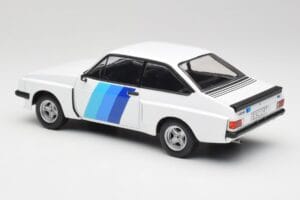 Ford Escort Mk2 RS 2000 X-Pack Diamond Branco & Azul Decor MCG 1:18 MCG18351 Metal - imagem 5 de 6