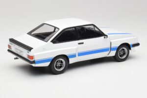 Ford Escort Mk2 RS 2000 X-Pack Diamond Branco & Azul Stripe MCG 1:18 MCG18350 Metal - imagem 2 de 6