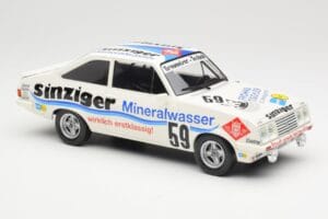 Ford Escort Mk2 RS2000 #59 H. Heyer / A. Hahne / K. Ludwig 24 Hours Nürburgring 1982 MCG 1:18 MCG18438R Metal - imagem 4 de 6
