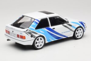 Ford Escort Mk4 RS Turbo S2 Branco Com Decoração MCG 1:18 MCG18547R Metal - imagem 2 de 6