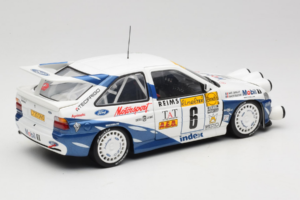 Ford Escort RS Cosworth Mobil 1 #6 F. Delecour / D. Grataloup Rally Monte Carlo Night Version Winner 1994 UT Models 1:18 3945 - imagem 3 de 8