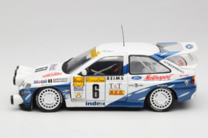 Ford Escort RS Cosworth Mobil 1 #6 F. Delecour / D. Grataloup Rally Monte Carlo Night Version Winner 1994 UT Models 1:18 3945 - imagem 4 de 8