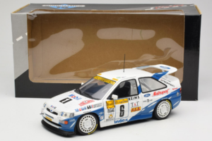 Ford Escort RS Cosworth Mobil 1 #6 F. Delecour / D. Grataloup Rally Monte Carlo Winner 1994 UT Models 1:18 180948106 Metal - imagem 8 de 8