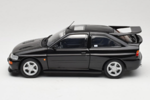 Ford Escort RS Cosworth Black Metallic Minichamps 1:18 150089020 Metal - imagem 4 de 8