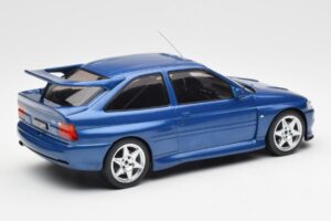 Ford Escort RS Cosworth Azul IXO 1:18 18CMC180 Metal - imagem 2 de 6