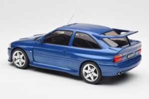 Ford Escort RS Cosworth Azul IXO 1:18 18CMC180 Metal - imagem 5 de 6