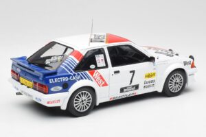Ford Escort RS Turbo #7 Lotto Haspengouw Rally 1985 MCG 1:18 MCG18421 Metal - imagem 2 de 6