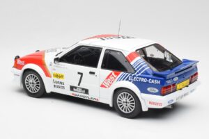 Ford Escort RS Turbo #7 Lotto Haspengouw Rally 1985 MCG 1:18 MCG18421 Metal - imagem 5 de 6