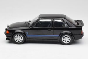 Ford Escort RS Turbo Carro Particular da Princesa Diana Preto MCG 1:18 MCG18420 Metal - imagem 3 de 6