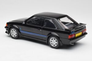Ford Escort RS Turbo Carro Particular da Princesa Diana Preto MCG 1:18 MCG18420 Metal - imagem 5 de 6