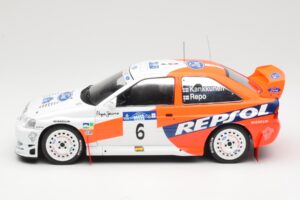 Ford Escort WRC #6 A. Schwarz / M. Giraudet Acropolis Rally 1997 IXO 1:18 18RMC172B Metal - imagem 3 de 6