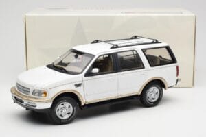 Ford Expedition Eddie Bauer Branco UT Models 1:18 22712 Metal - imagem 8 de 8