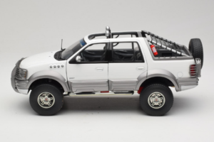 Ford Expedition Himalaya White AUTOart 1:18 72781 Metal - imagem 4 de 8