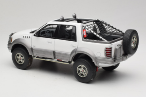Ford Expedition Himalaya White AUTOart 1:18 72781 Metal - imagem 7 de 8