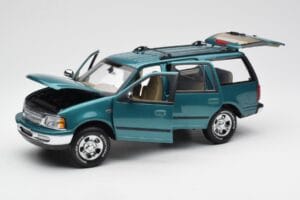 Ford Expedition XLT Verde Metalizado UT Models 1:18 22717 Metal - imagem 2 de 8