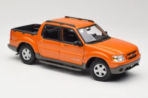 Ford Explorer Sport Trac Laranja Maisto 1:18 536891G Metal - imagem 6 de 8