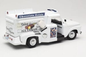 Ford F-100 Good Humor Ice Cream Sun Star 1:18 1288 Metal - imagem 3 de 8