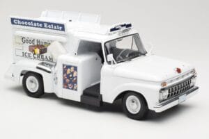 Ford F-100 Good Humor Ice Cream Sun Star 1:18 1288 Metal - imagem 6 de 8