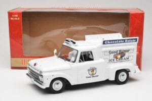 Ford F-100 Good Humor Ice Cream Sun Star 1:18 1288 Metal - imagem 8 de 8