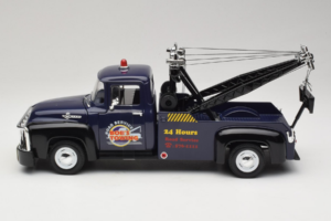 Ford F-100 Reboque Bob's Towing Welly 1:18 19834-W Metal - imagem 3 de 6