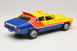 Ford Falcon XB Interceptor Mad Max GreenLight 1:18 DDA012 Metal - imagem 3 de 8