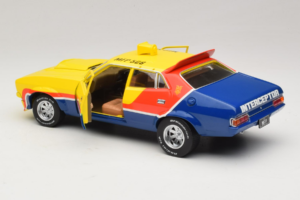 Ford Falcon XB Interceptor Mad Max GreenLight 1:18 DDA012 Metal - imagem 5 de 8
