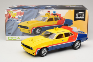 Ford Falcon XB Interceptor Mad Max GreenLight 1:18 DDA012 Metal - imagem 8 de 8
