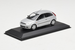 Ford Fiesta Mk5 2-Door Prata Minichamps 1:43 FIESTA003 Metal - imagem 2 de 4
