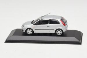 Ford Fiesta Mk5 2-Door Prata Minichamps 1:43 FIESTA003 Metal