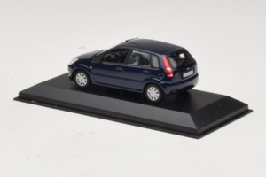Ford Fiesta Mk5 4-Door Azul Escuro Minichamps 1:43 FIESTA001 Metal - imagem 3 de 4
