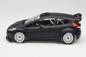 Ford Fiesta RS WRC Street Mk7 Preto Mate Minichamps 1:18 151110892 Metal - imagem 3 de 6
