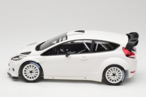 Ford Fiesta RS WRC Street Mk7 Branco Minichamps 1:18 151110890 Metal - imagem 3 de 6