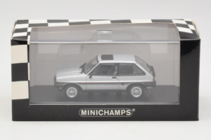Ford Fiesta XR2 Prateado Minichamps 1:43 400085160 Metal - imagem 4 de 4