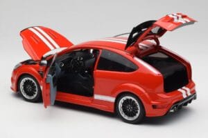 Ford Focus RS LM Classic Edition Race Red 1967 Ford Mk IV Tribute Minichamps 1:18 100080067 Metal - imagem 5 de 8
