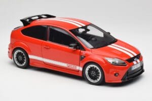 Ford Focus RS LM Classic Edition Race Red 1967 Ford Mk IV Tribute Minichamps 1:18 100080067 Metal - imagem 6 de 8