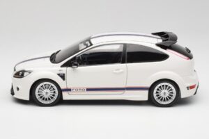 Ford Focus RS Mk2 LM Classic Branco Mk IIb Tribute Minichamps 1:18 100080167 Metal - imagem 4 de 8
