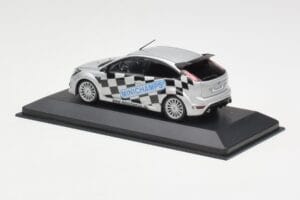 Ford Focus RS Mk2 Toy Fair Nuremberg 2010 Minichamps 1:43 403088105 Metal - imagem 3 de 4