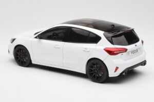 Ford Focus ST Mk4 Frozen Branco MCG 1:18 MCG18453 Metal - imagem 5 de 6