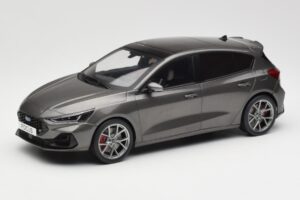 Ford Focus ST Mk4 Cinzento MCG 1:18 MCG18454 Metal