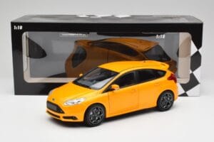 Ford Focus ST Mk2 Tangerine Scream Minichamps 1:18 110082005 Metal - imagem 8 de 8